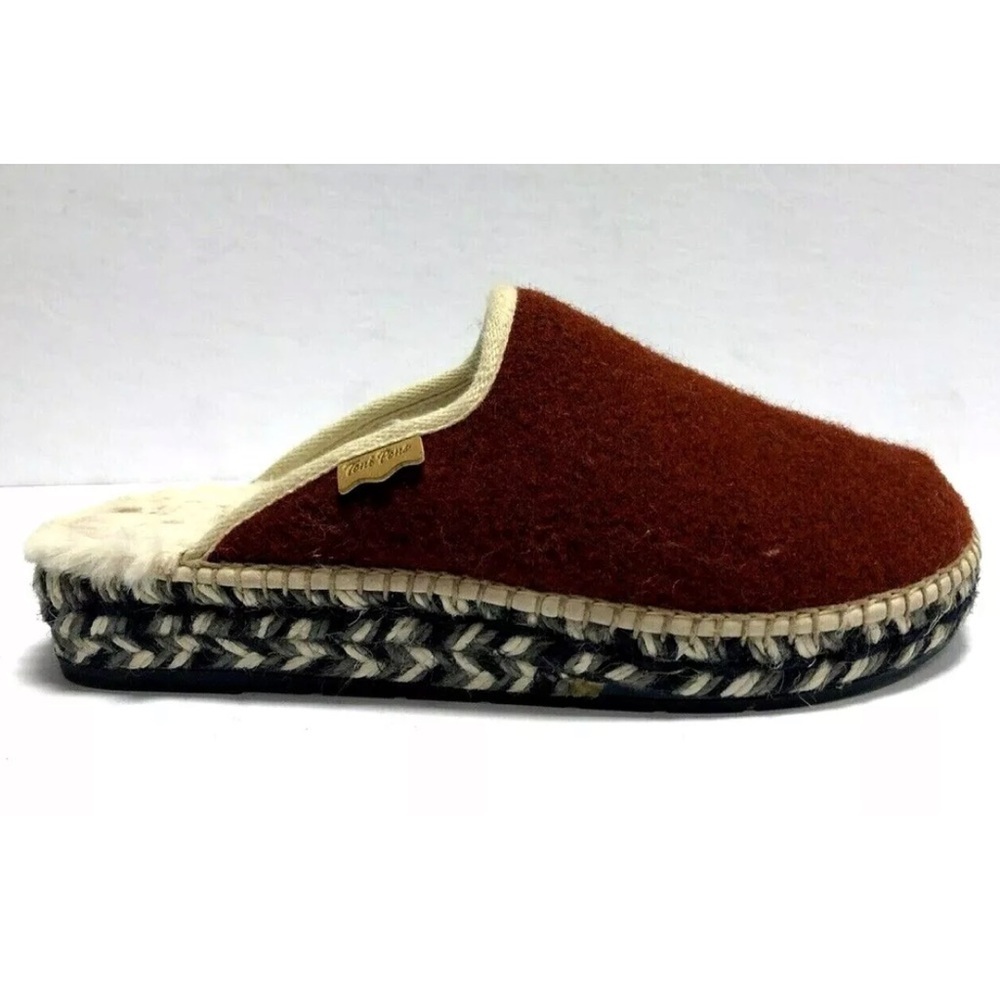 Toni Pons Women’s Mysen Red Slippers, Size US 6M, EUR 36.